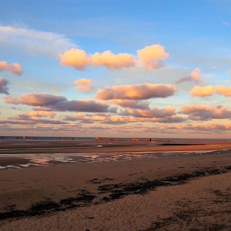 Gites " Arromanches" Ou "Bord De Mer Pmr" 2 Chambres En Front De Mer A Asnelles , 3Km D'Arromanches, 10Km De Bayeux ภายนอก รูปภาพ