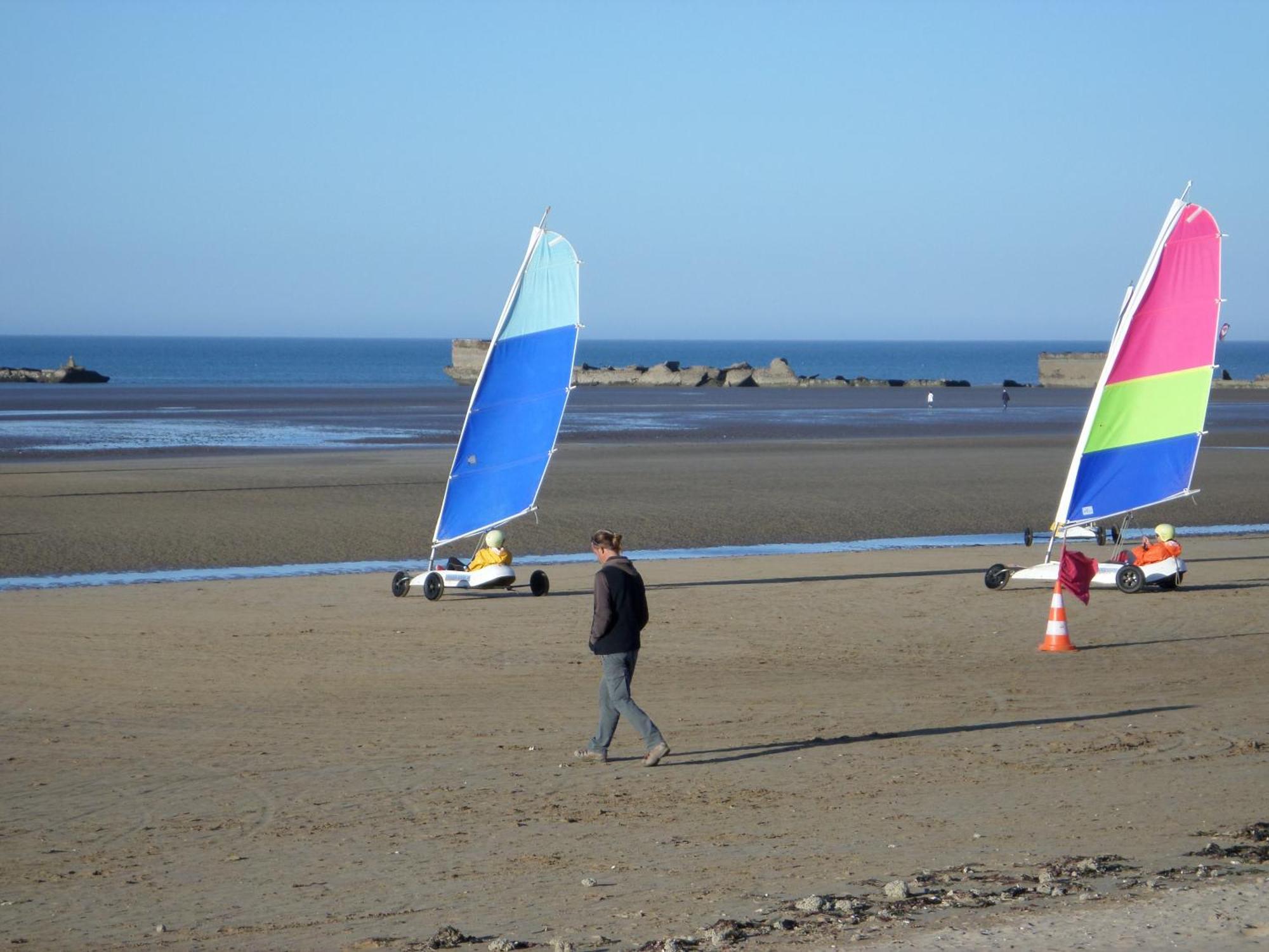 Gites " Arromanches" Ou "Bord De Mer Pmr" 2 Chambres En Front De Mer A Asnelles , 3Km D'Arromanches, 10Km De Bayeux ภายนอก รูปภาพ